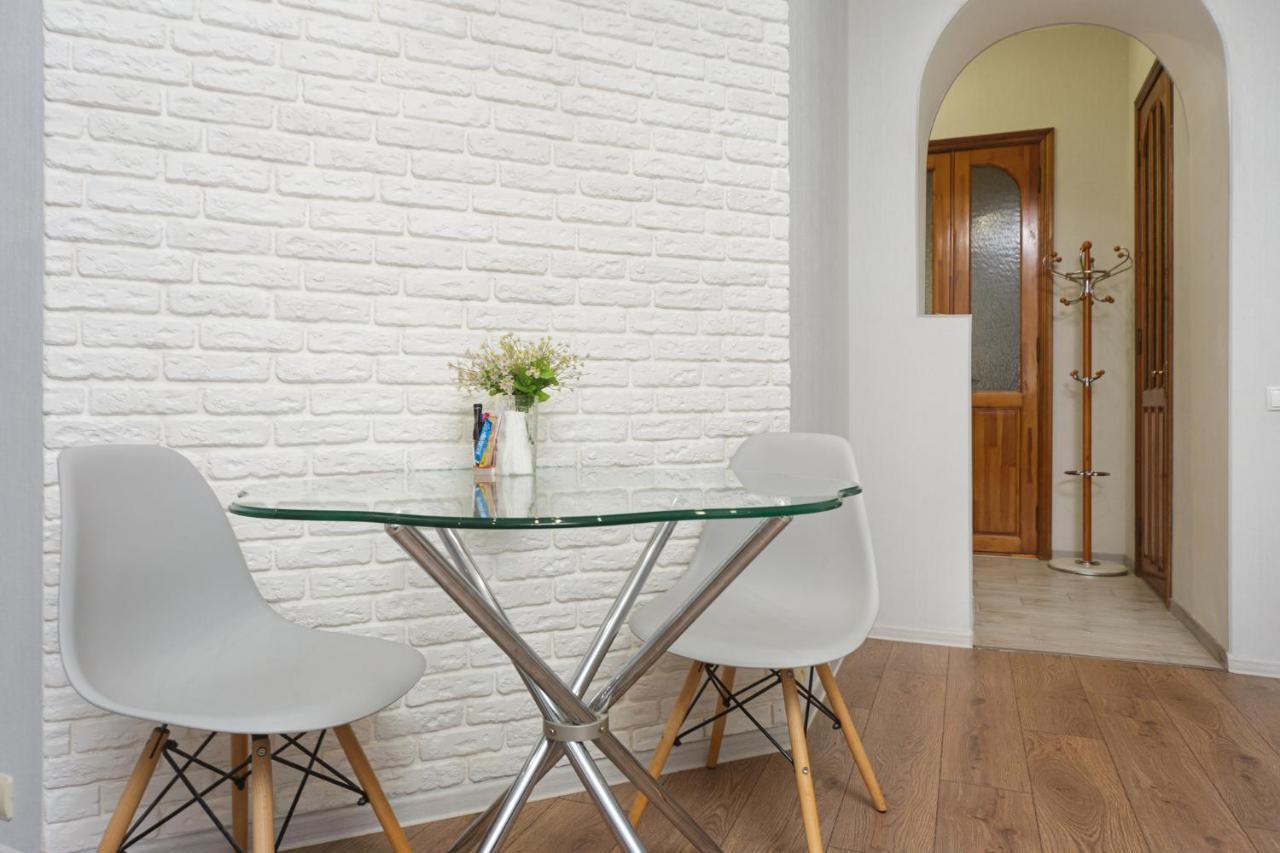 Apartment Zhukovskogo 17 오데사 외부 사진