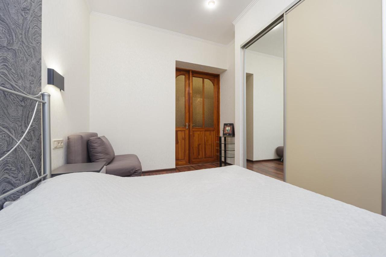 Apartment Zhukovskogo 17 오데사 외부 사진
