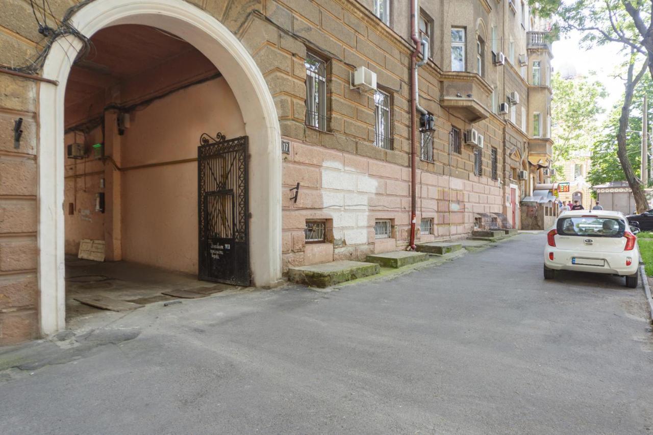 Apartment Zhukovskogo 17 오데사 외부 사진
